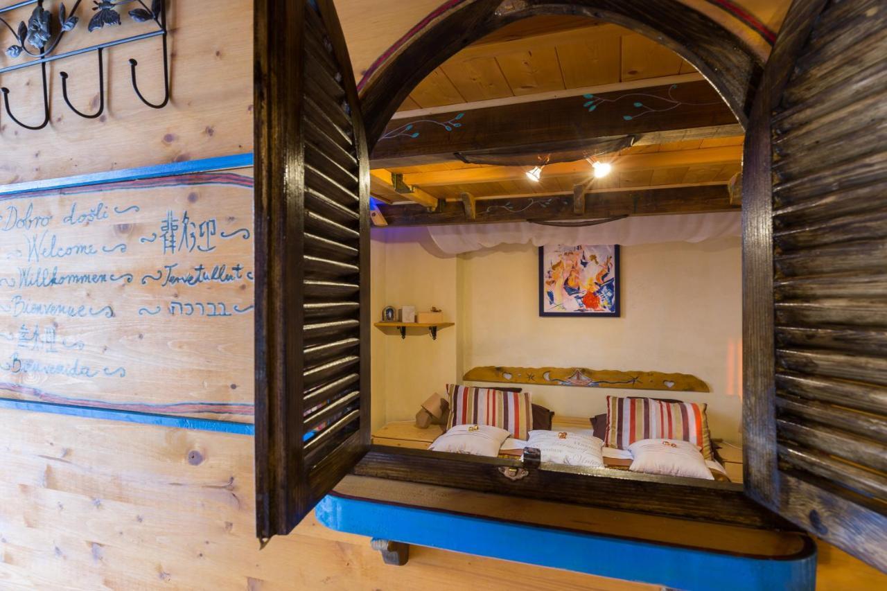 Holiday Home Lazustina Paradise Mihanići エクステリア 写真